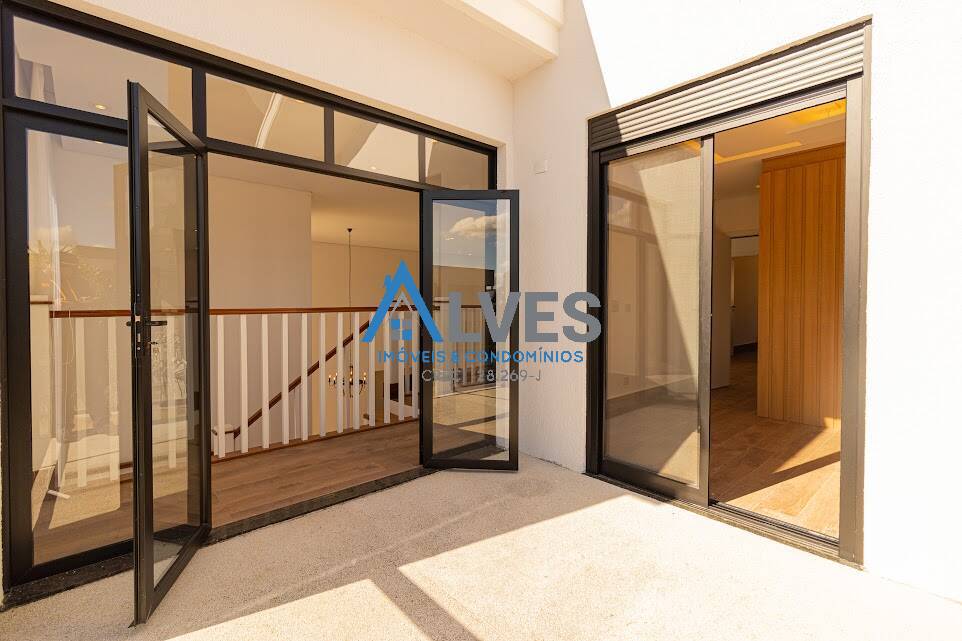 Casa à venda com 4 quartos, 337m² - Foto 55