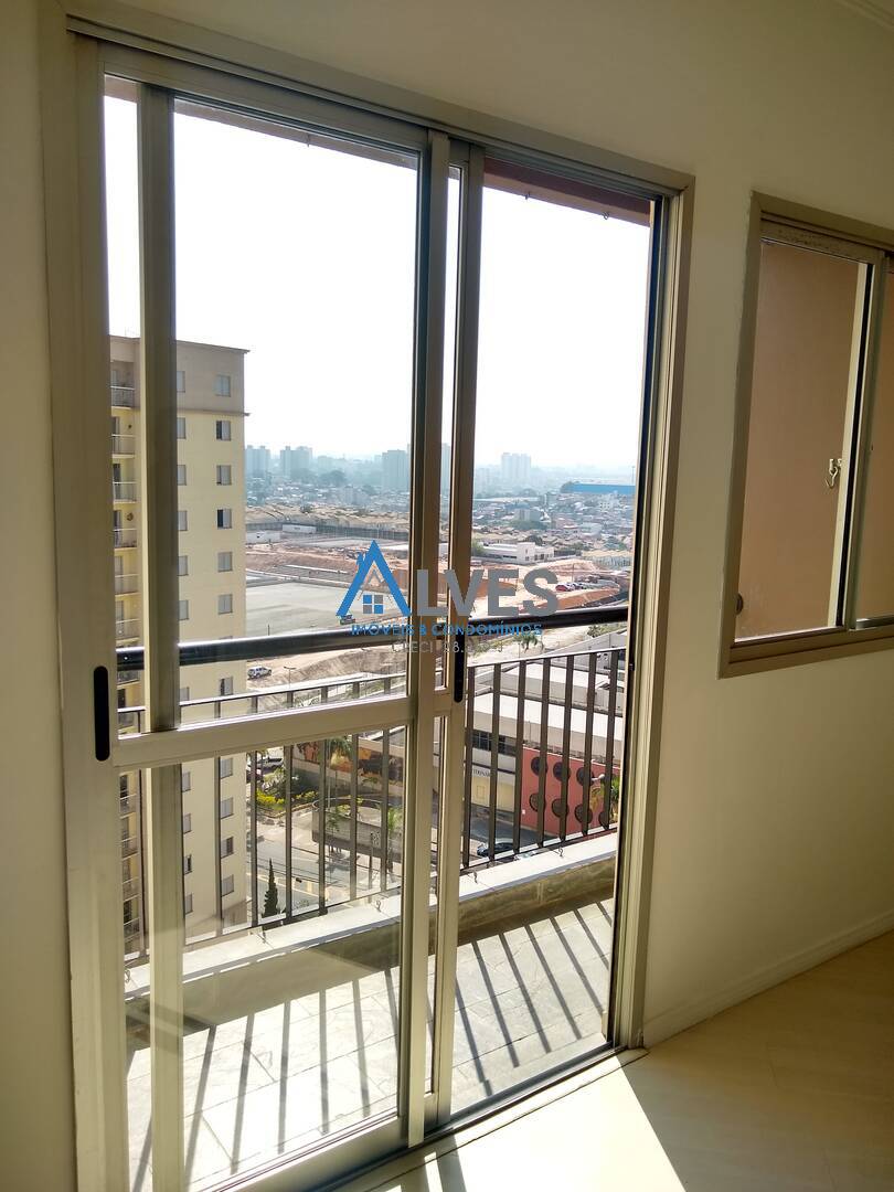 Apartamento à venda com 3 quartos, 65m² - Foto 2