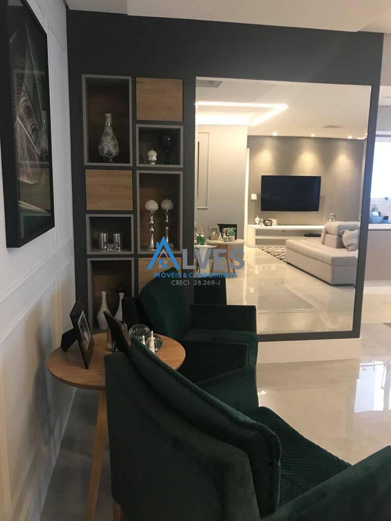 Apartamento à venda com 3 quartos, 147m² - Foto 3