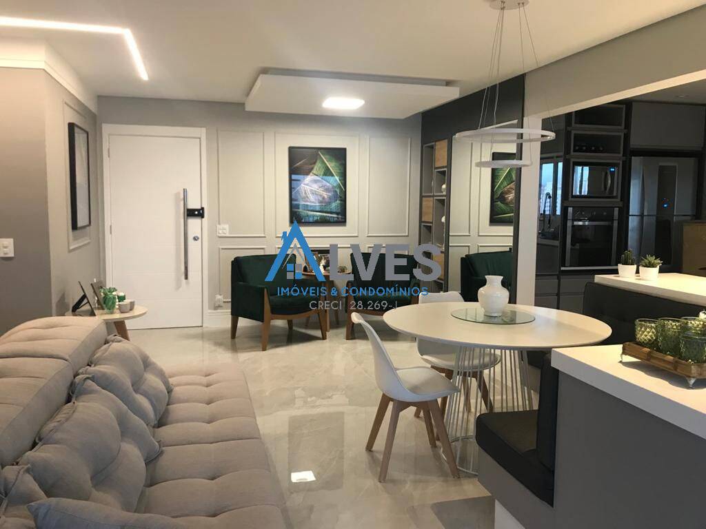 Apartamento à venda com 3 quartos, 147m² - Foto 4