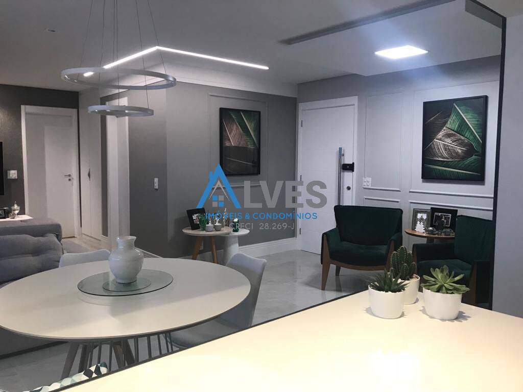 Apartamento à venda com 3 quartos, 147m² - Foto 6