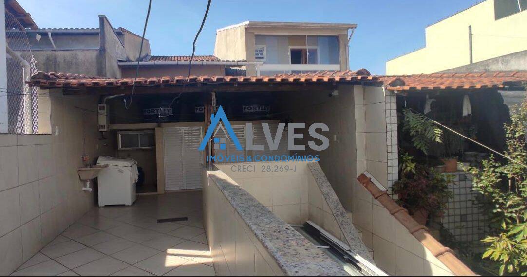 Casa à venda e aluguel com 2 quartos, 203m² - Foto 16