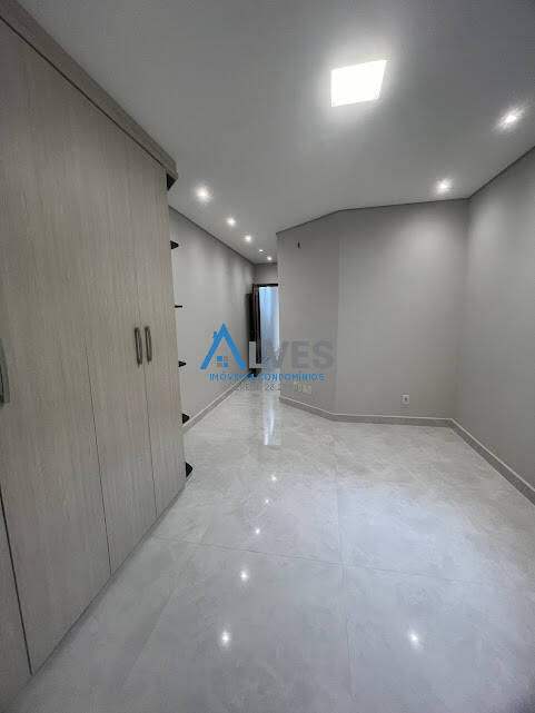 Sobrado à venda com 3 quartos, 210m² - Foto 5