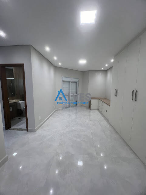 Sobrado à venda com 3 quartos, 210m² - Foto 29