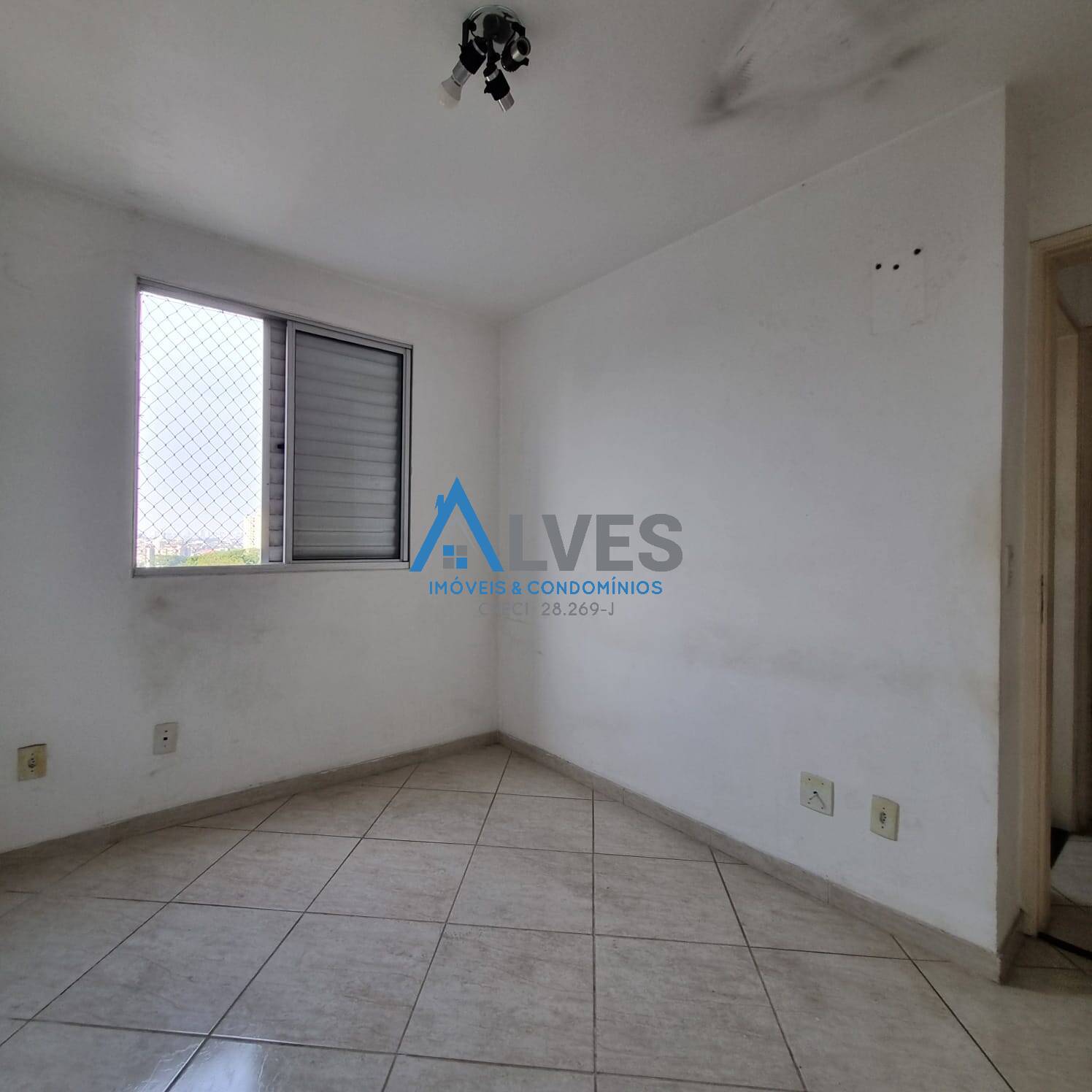 Apartamento à venda e aluguel com 2 quartos, 45m² - Foto 9