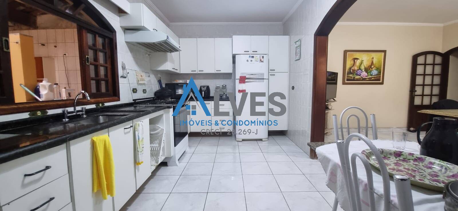 Casa à venda com 4 quartos, 300m² - Foto 12