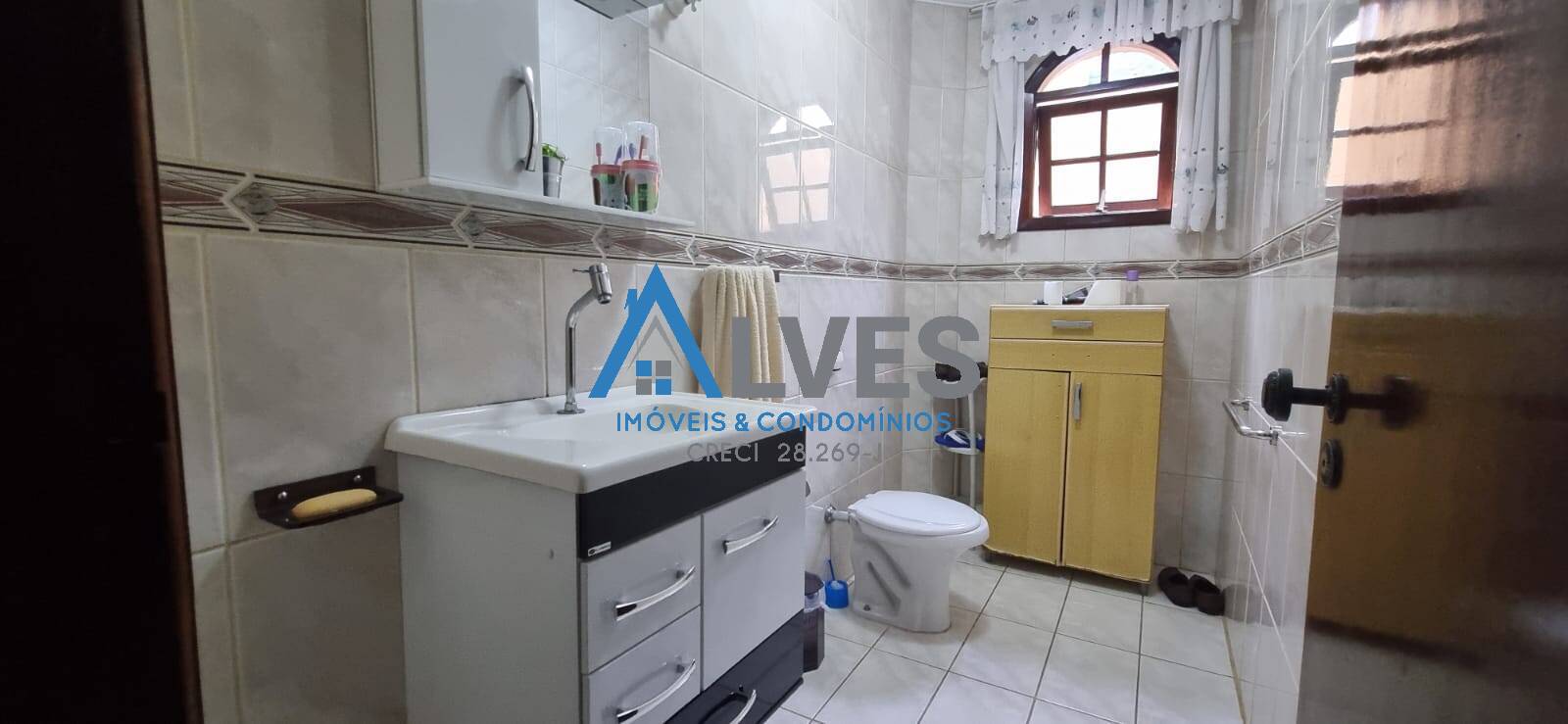 Casa à venda com 4 quartos, 300m² - Foto 18