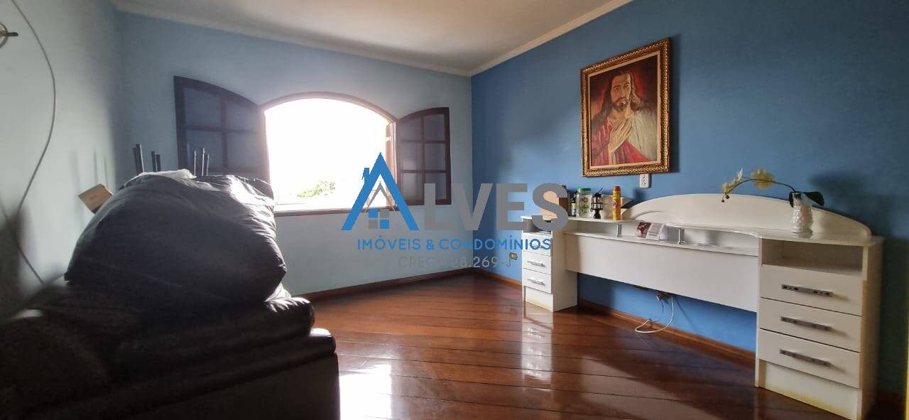 Casa à venda com 4 quartos, 300m² - Foto 41