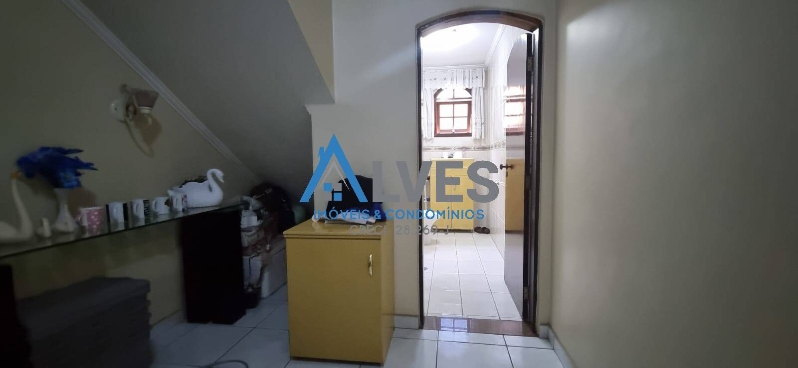 Casa à venda com 4 quartos, 300m² - Foto 17