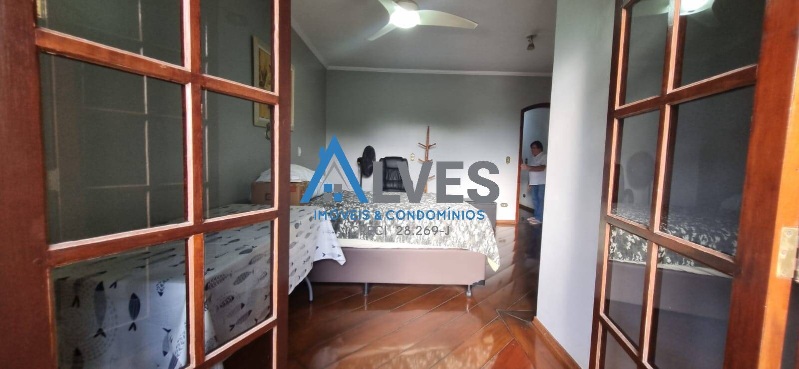 Casa à venda com 4 quartos, 300m² - Foto 26