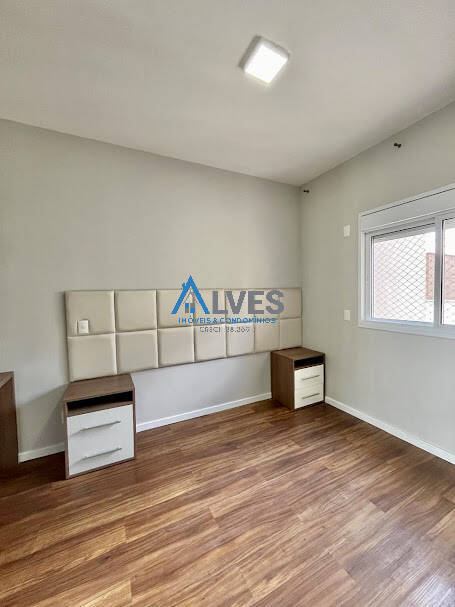 Apartamento à venda com 2 quartos, 77m² - Foto 12