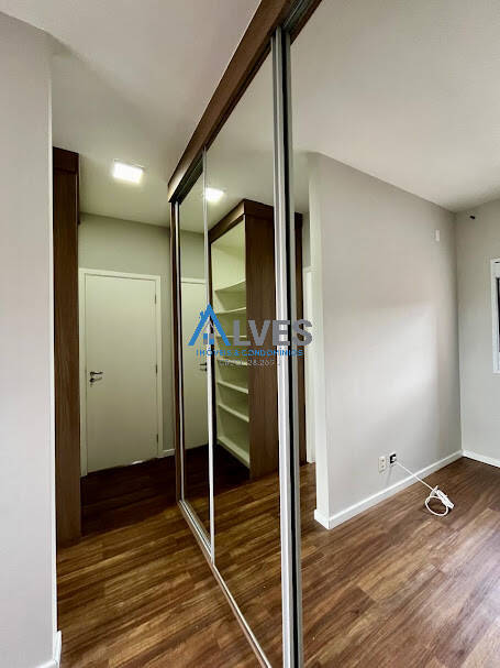 Apartamento à venda com 2 quartos, 77m² - Foto 9