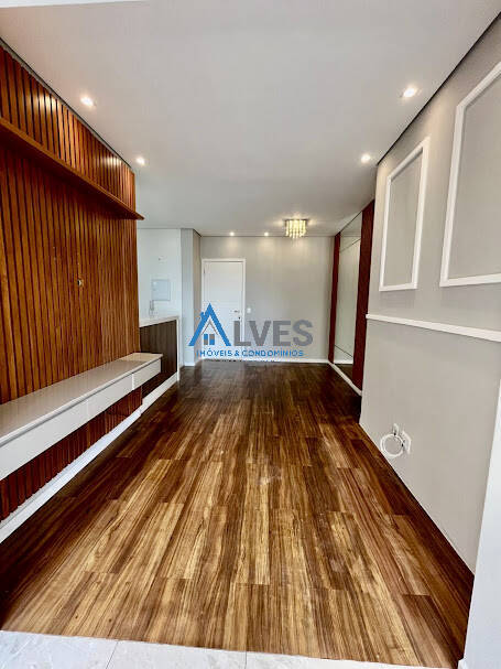 Apartamento à venda com 2 quartos, 77m² - Foto 8