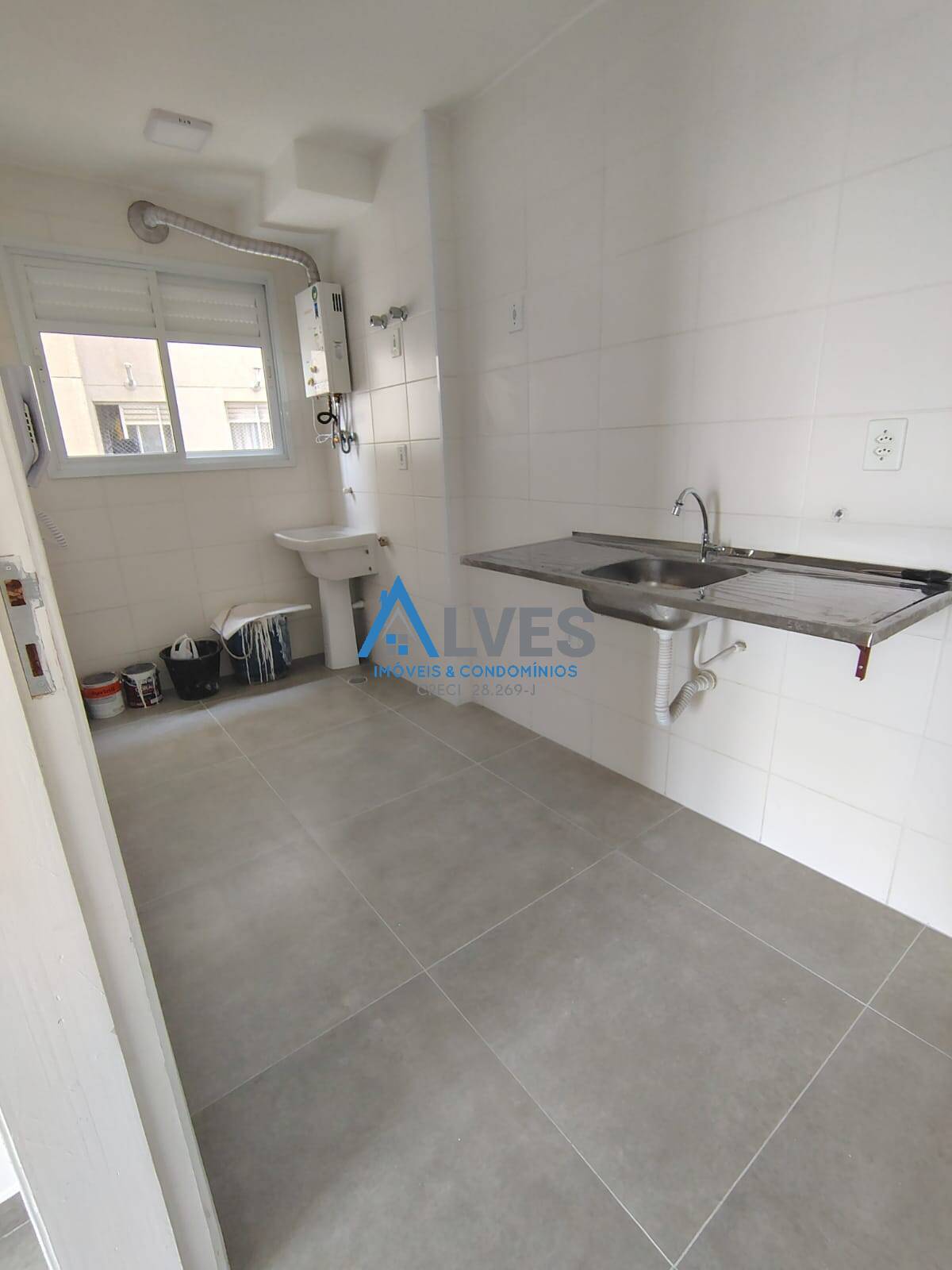 Apartamento à venda com 2 quartos, 43m² - Foto 3