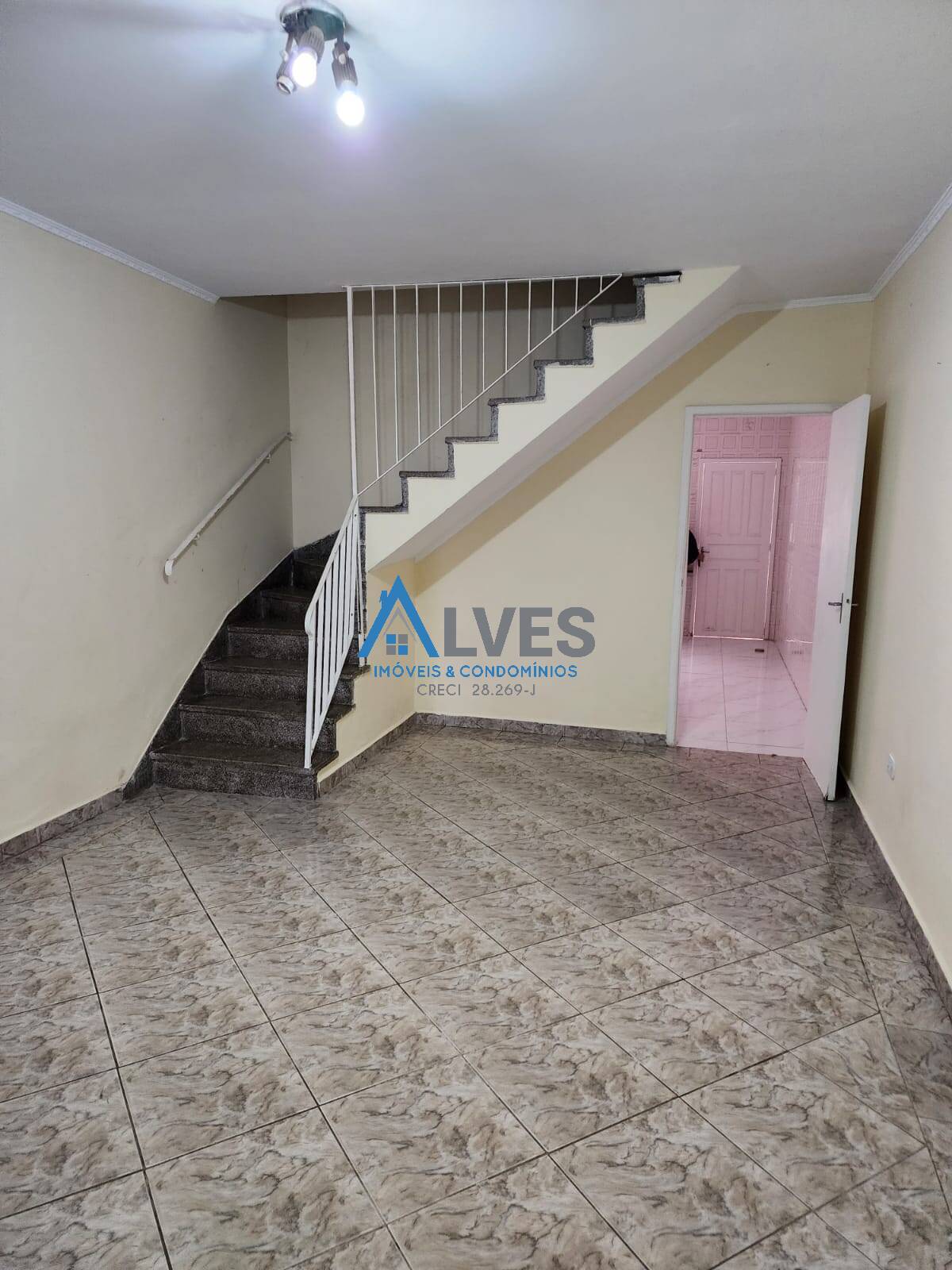 Sobrado à venda e aluguel com 2 quartos, 125m² - Foto 7