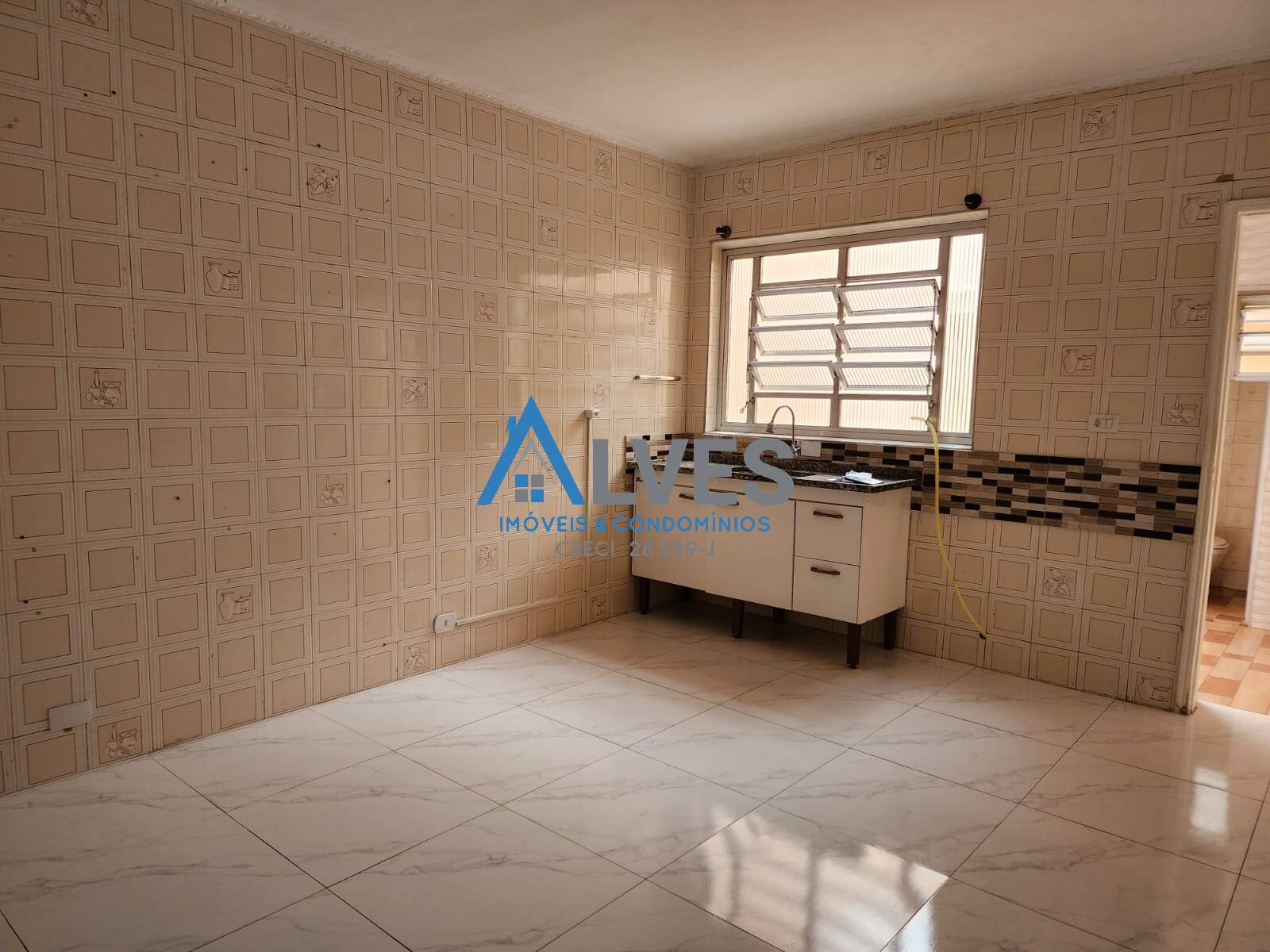 Sobrado à venda e aluguel com 2 quartos, 125m² - Foto 2