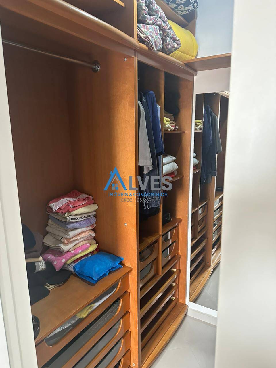 Apartamento à venda com 2 quartos, 70m² - Foto 9