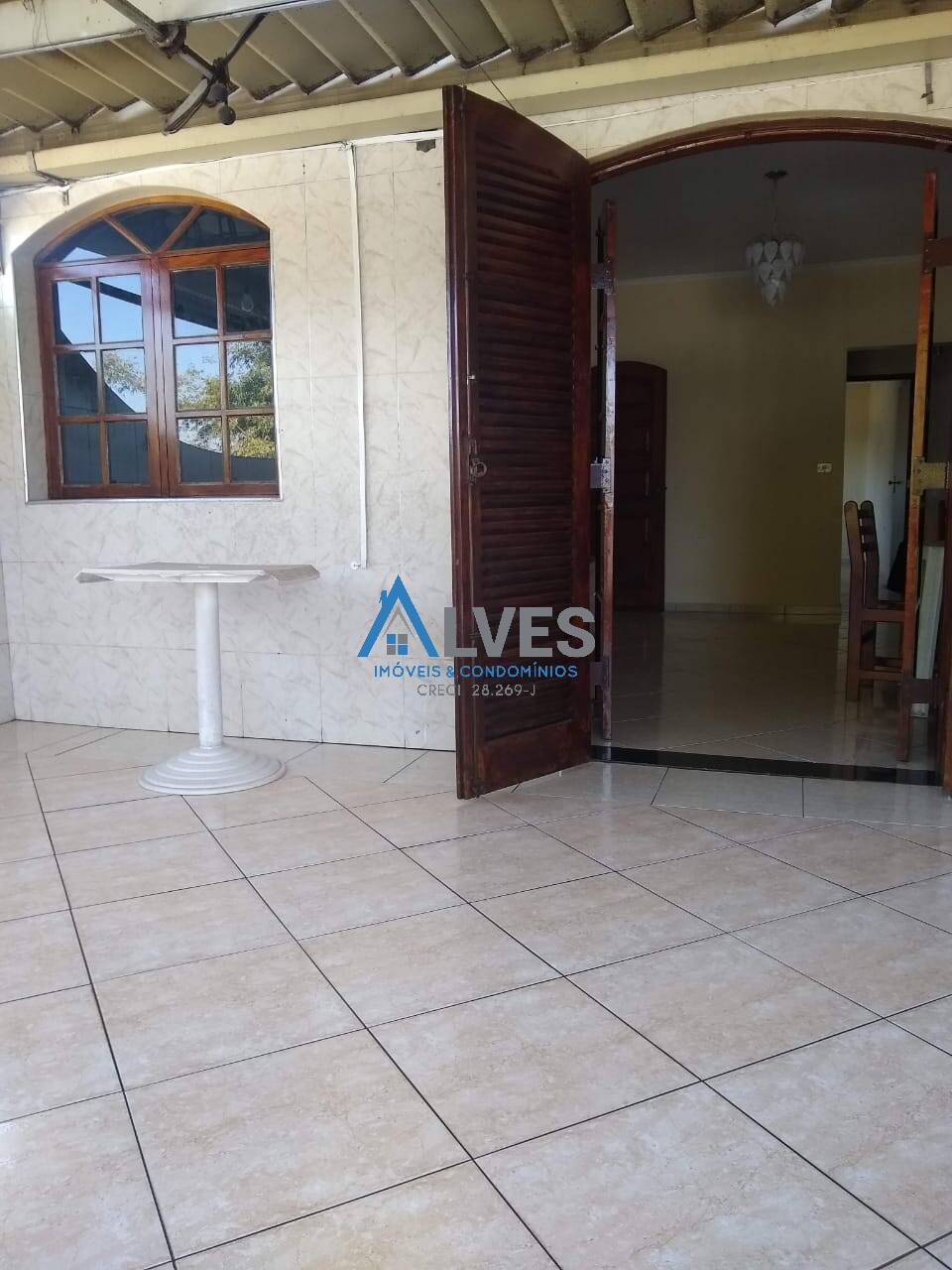 Casa à venda com 4 quartos, 230m² - Foto 6