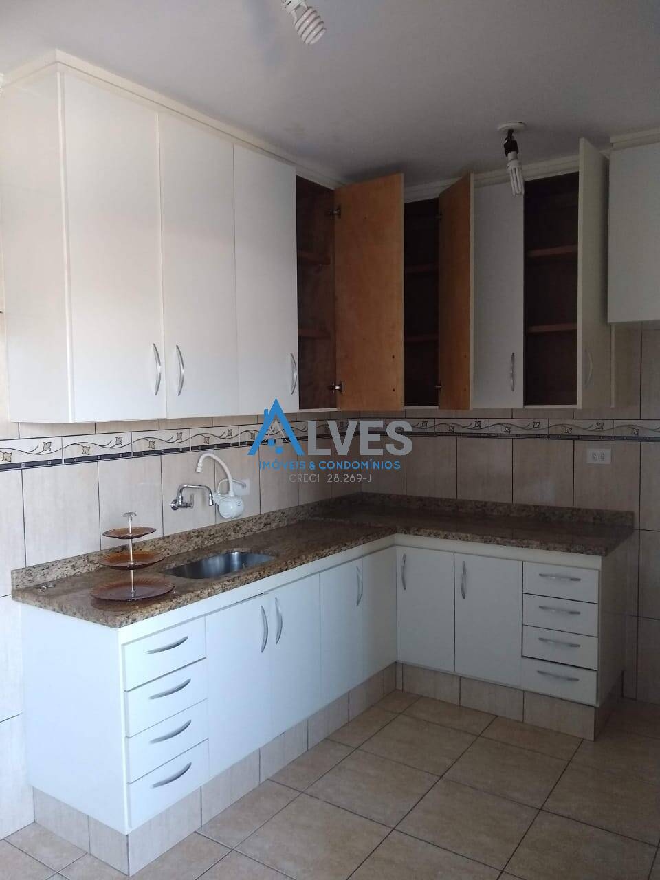 Casa à venda com 4 quartos, 230m² - Foto 19