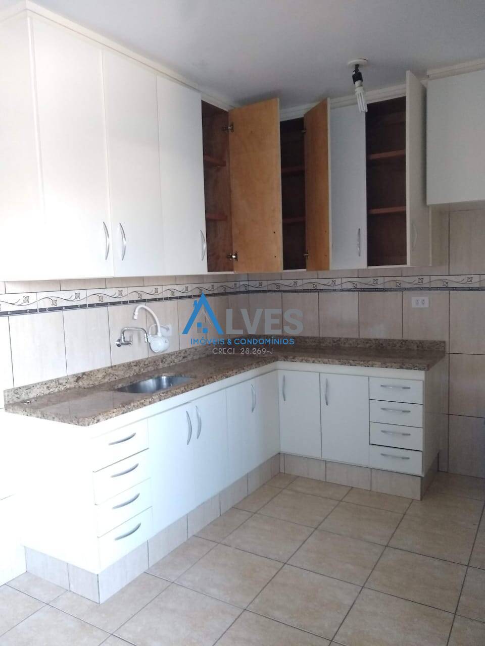 Casa à venda com 4 quartos, 230m² - Foto 18