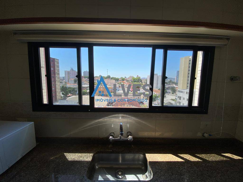 Apartamento à venda com 4 quartos, 185m² - Foto 18