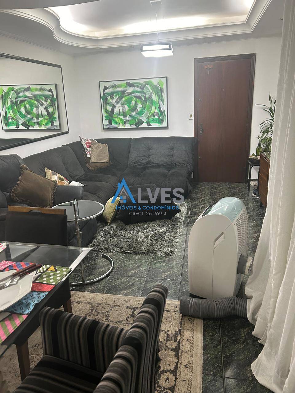 Apartamento à venda com 3 quartos, 125m² - Foto 2