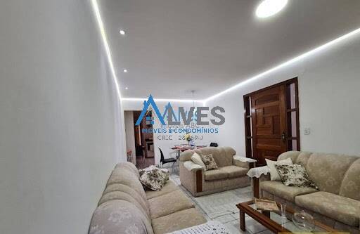 Casa à venda com 2 quartos, 90m² - Foto 18