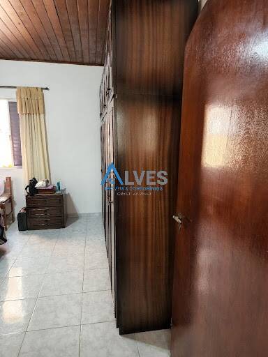 Casa à venda com 4 quartos, 300m² - Foto 23