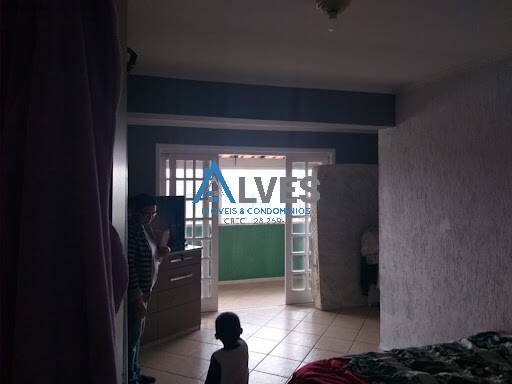 Casa à venda com 5 quartos, 179m² - Foto 25