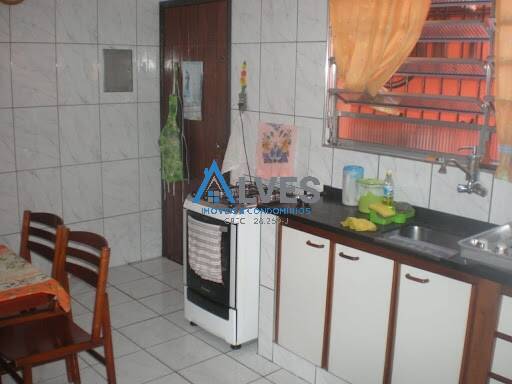 Sobrado à venda com 3 quartos, 176m² - Foto 13