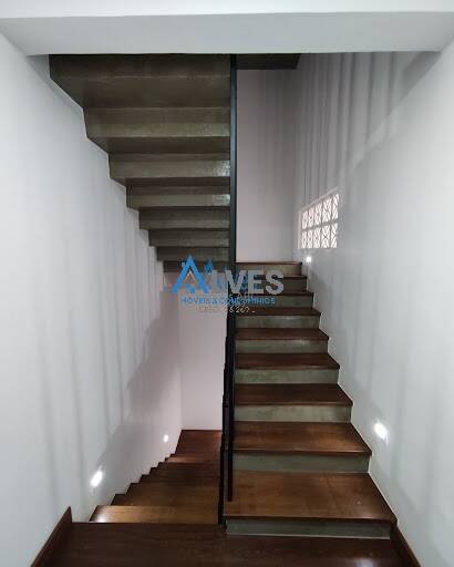 Sobrado à venda com 3 quartos, 270m² - Foto 4