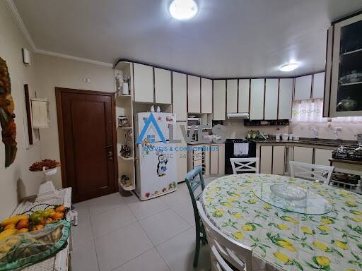 Apartamento à venda com 4 quartos, 191m² - Foto 23