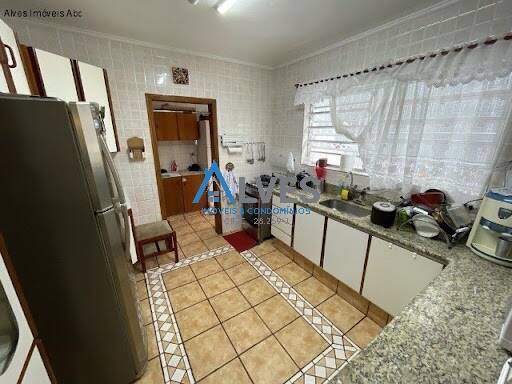 Sobrado à venda com 3 quartos, 200m² - Foto 4