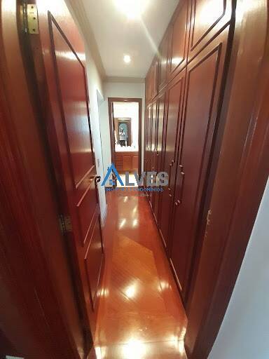 Apartamento à venda com 3 quartos, 123m² - Foto 31