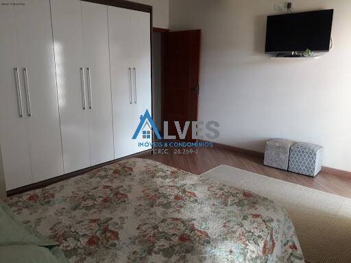 Casa à venda com 3 quartos, 220m² - Foto 25