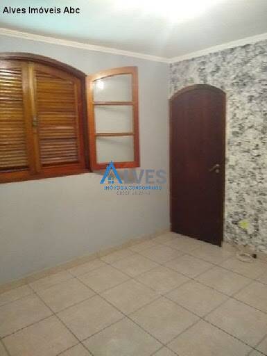 Sobrado à venda com 4 quartos, 236m² - Foto 2