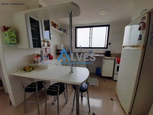 Apartamento à venda com 3 quartos, 183m² - Foto 11