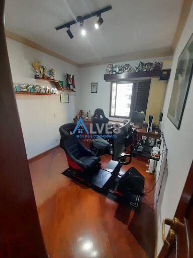 Apartamento à venda com 3 quartos, 123m² - Foto 30