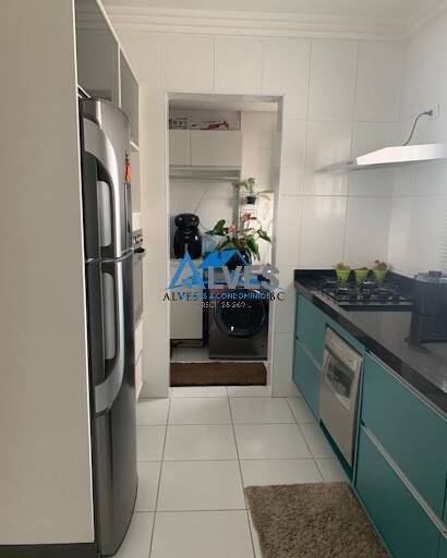 Apartamento à venda com 2 quartos, 72m² - Foto 25