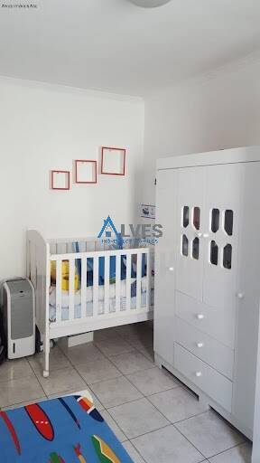 Apartamento à venda com 2 quartos, 64m² - Foto 2