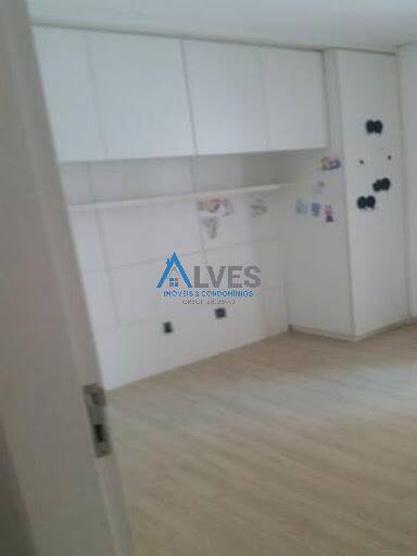 Apartamento à venda com 3 quartos, 121m² - Foto 3