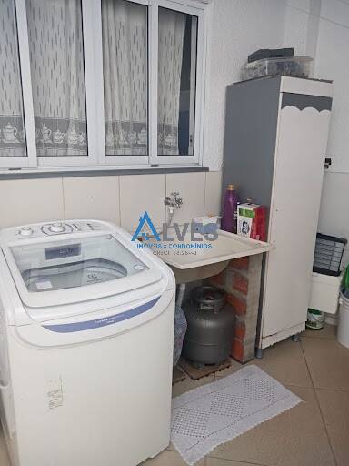 Sobrado à venda com 3 quartos, 118m² - Foto 2