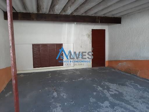 Casa à venda com 2 quartos, 100m² - Foto 14