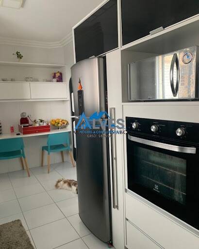 Apartamento à venda com 2 quartos, 72m² - Foto 14