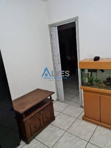 Apartamento à venda com 2 quartos, 61m² - Foto 4