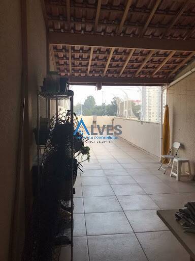 Apartamento à venda com 3 quartos, 180m² - Foto 4