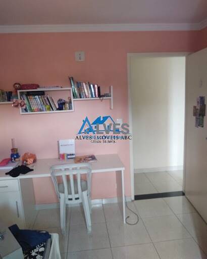 Casa à venda com 3 quartos, 240m² - Foto 2