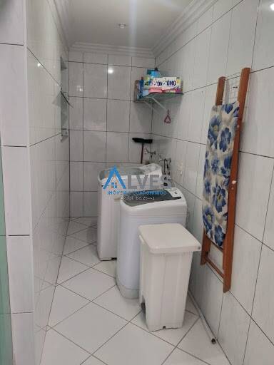 Sobrado à venda com 4 quartos, 300m² - Foto 2