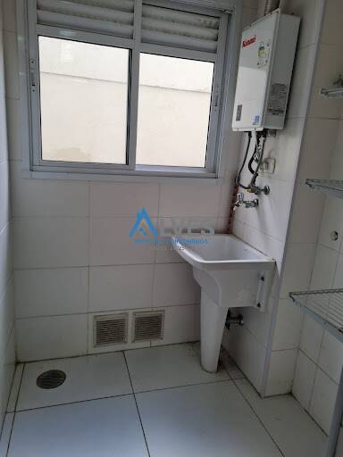 Apartamento à venda com 3 quartos, 130m² - Foto 2