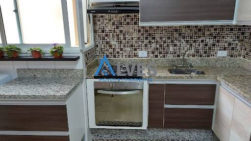 Apartamento à venda com 3 quartos, 134m² - Foto 4